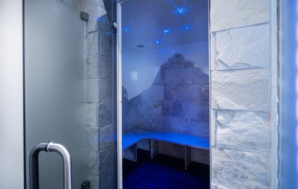 Wellness- Und Schneesporthotel Christiania Саас-Альмажель Екстер'єр фото