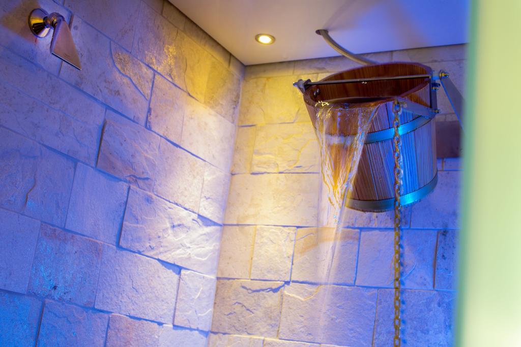 Wellness- Und Schneesporthotel Christiania Саас-Альмажель Екстер'єр фото